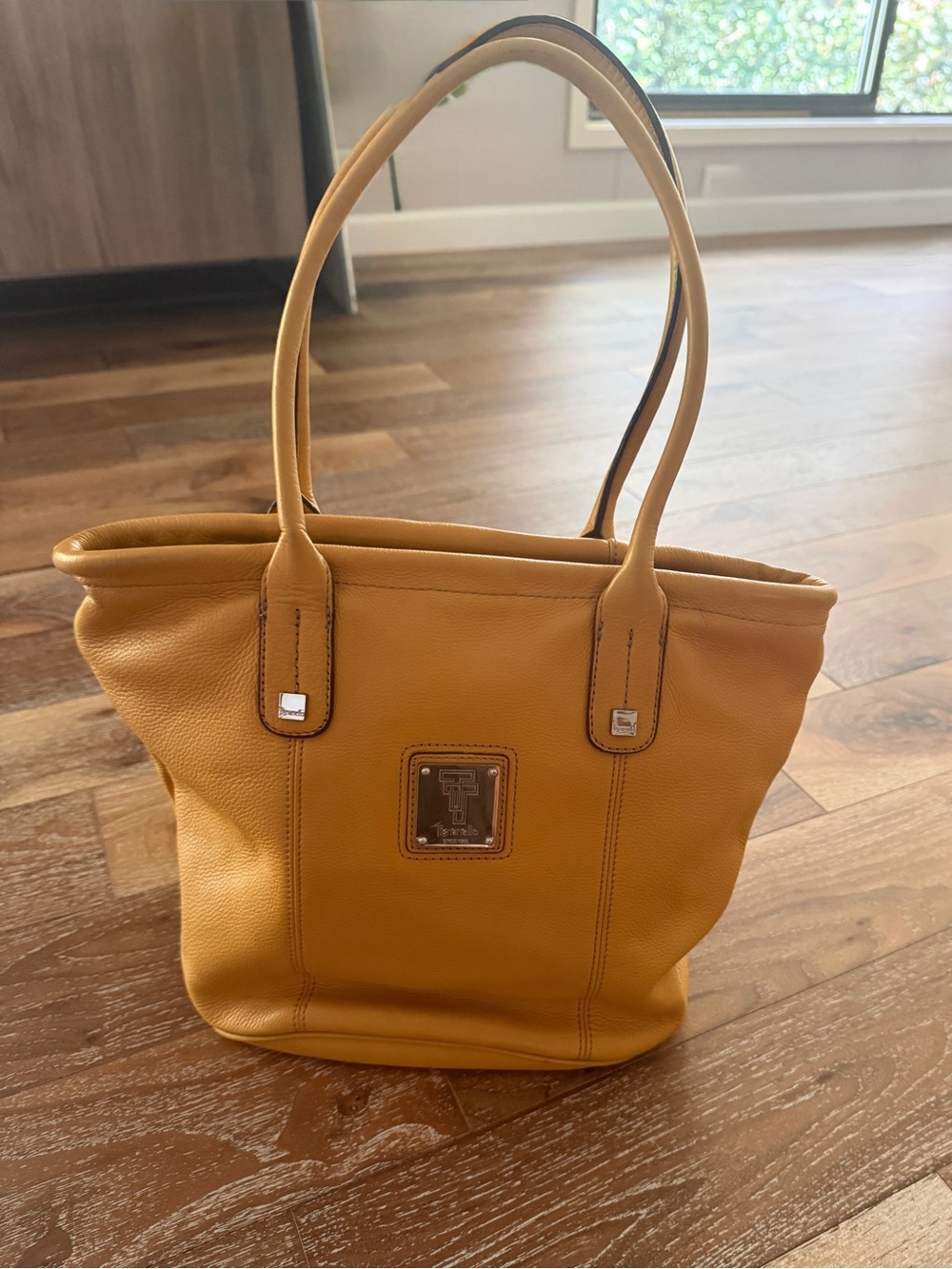 Tignanello Mustard Yellow Pebbled Leather Shopper Tote Bag Purse / EUC